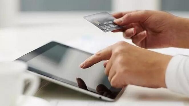 边聊天边玩软件,边聊边赚钱的软件