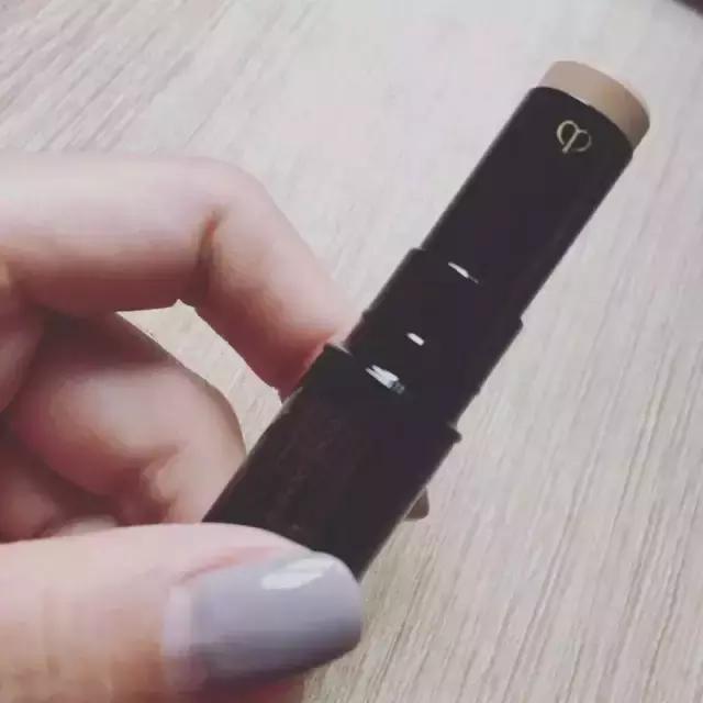 遮瑕这样用打造自然无瑕底妆,遮瑕技巧这样修饰妆容太精致了