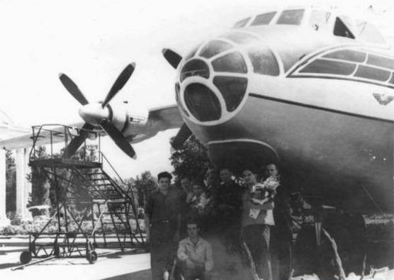 苏联第一种涡桨,苏联涡桨客机