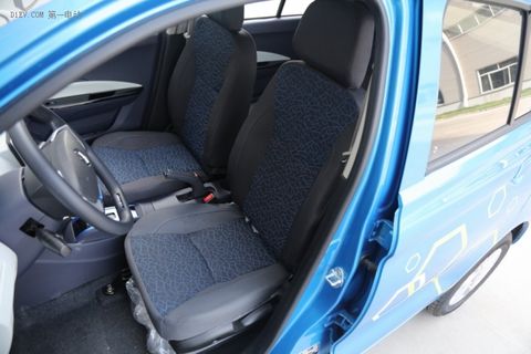 雷丁d80锂电版四轮车评价,雷丁d80高配电动车蓝色图片