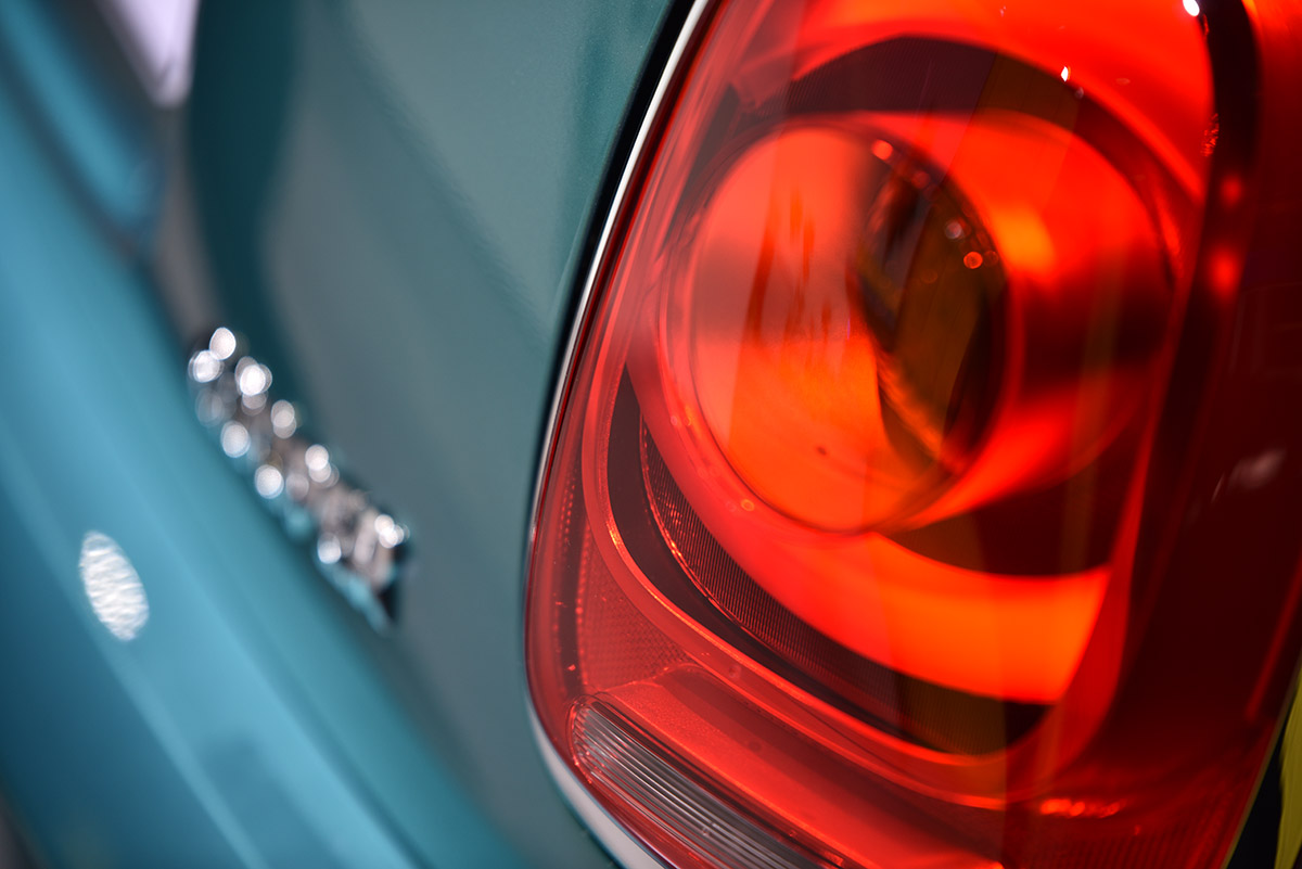 腾龙70-200镜头a025停产了吗,腾龙70-210内变焦镜头