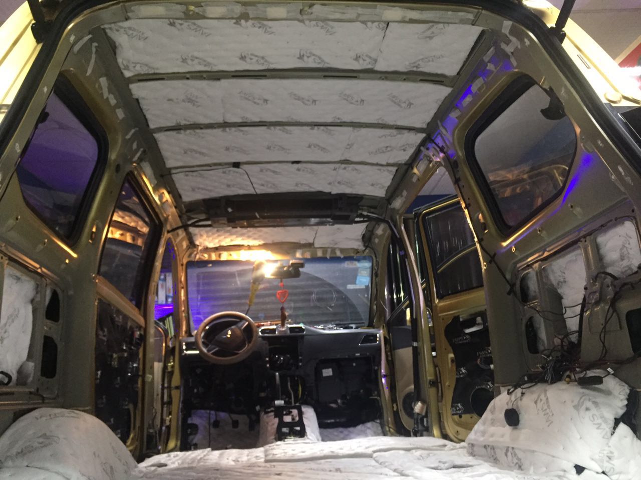 泰安地区五菱宏光s改装隔音,五菱宏光s改门隔音施工过程