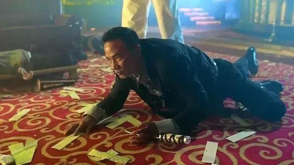 周润发同学，演了一辈子黑老大，向华强不敢惹他，爱妻爱家好男人