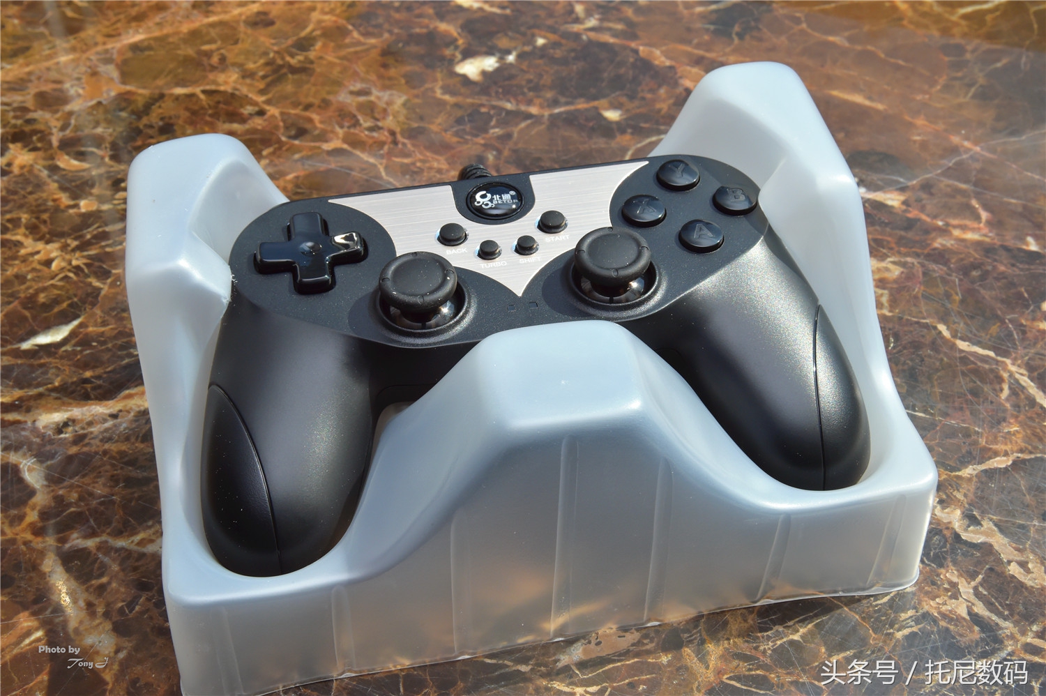 北通蝙蝠3e手柄打吃鸡体验,北通蝙蝠3s蓝牙手柄