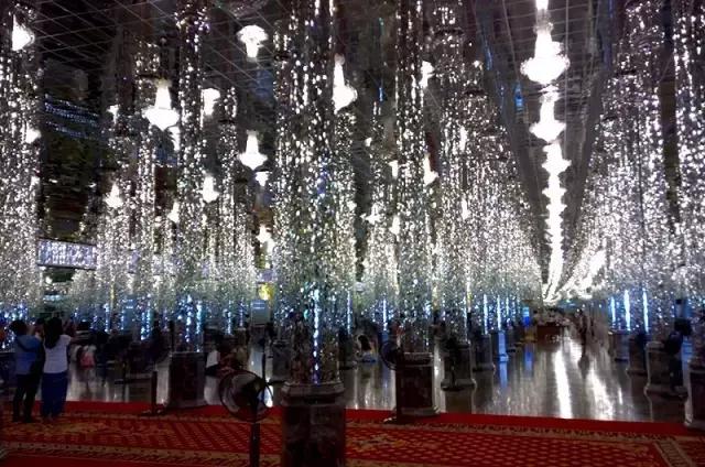 施华洛世奇宫殿？没想到泰国还有座如此壮观的水晶庙