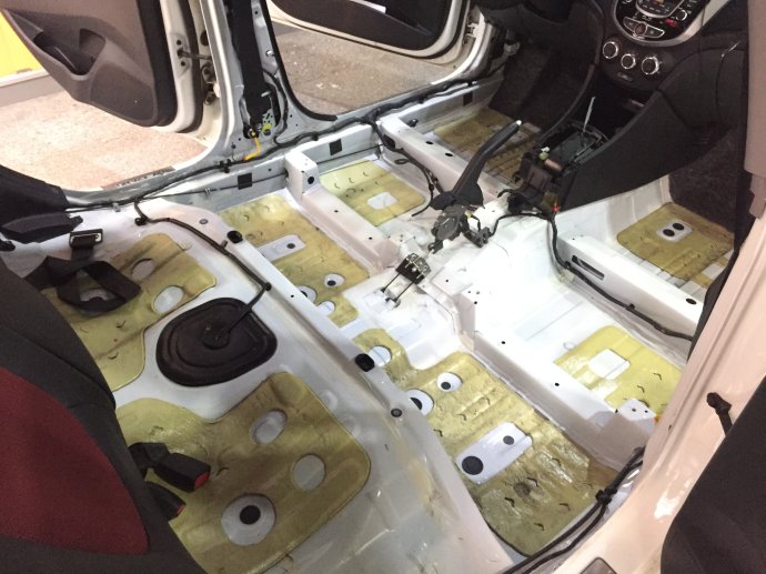 现代瑞奕车噪音大怎么回事,现代瑞奕质量怎么样