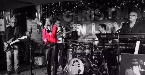 当玛莎拉蒂遇上花式台球，这个周末玩不过瘾算我输！——日月广场