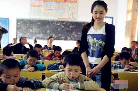 为什么每年招那么多特岗教师,为啥特岗教师一直招聘