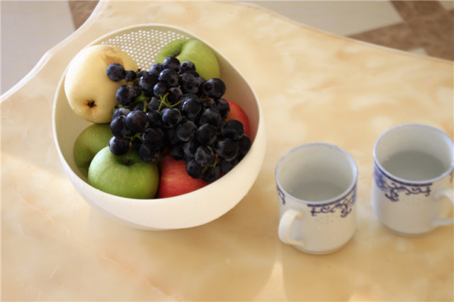 净水机净化出健康的水,万元净水机