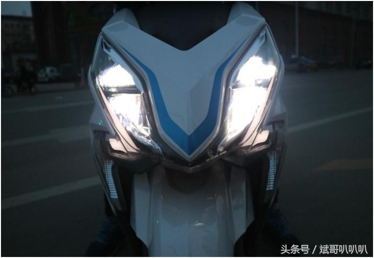 好看的新大洲本田裂行美图,本田裂行125与本田nx125哪个好