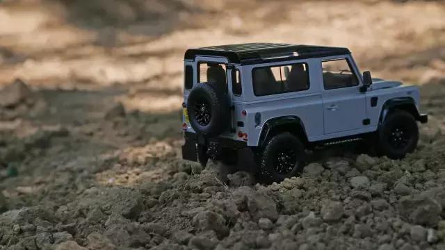 一辆路虎200万,路虎一百多万的