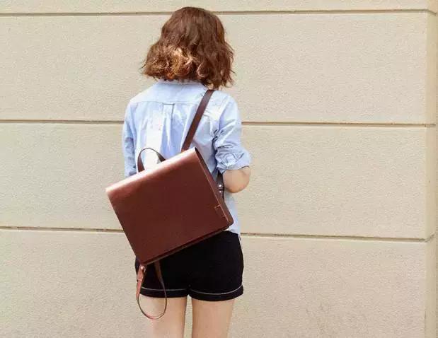 适合50岁女人的包包品牌,适合50岁妈妈的奢侈品包包