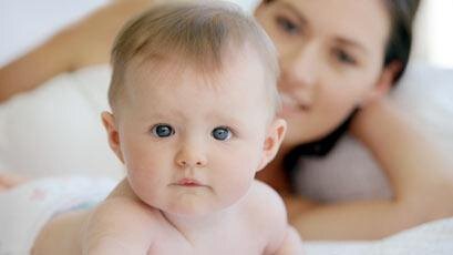 宝宝喝完母乳就拉稀是什么情况,母亲拉肚子宝宝吃母乳会拉稀吗