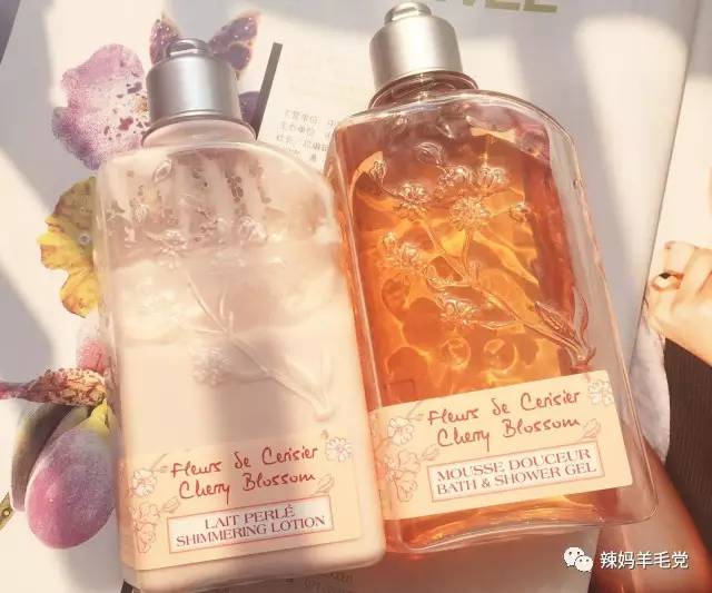 女生需要的从来不是物质上的东西,很重要的东西现在觉得无所谓