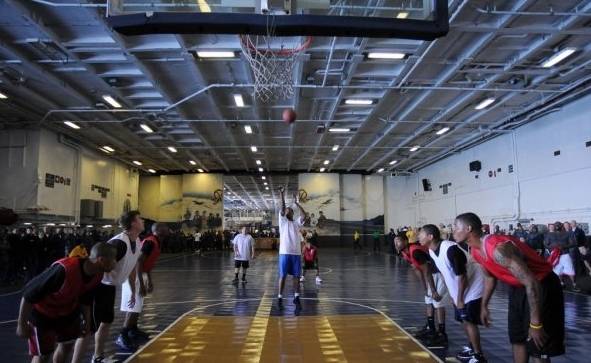 航母上怎么锻炼身体,航母上的健身器材