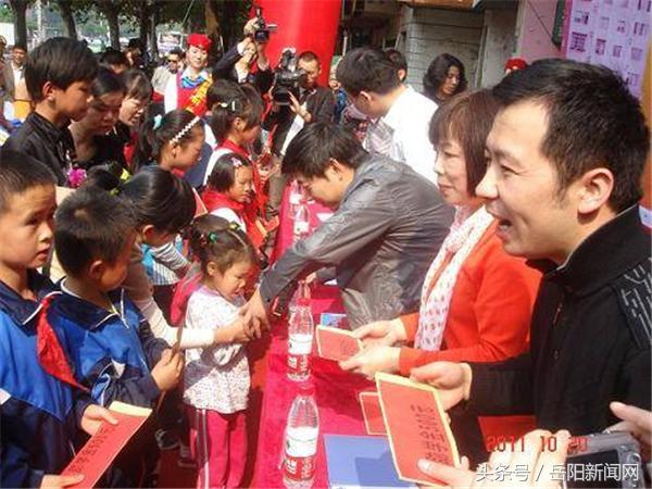 中医院迎五一送健康活动,尚美医院岳阳