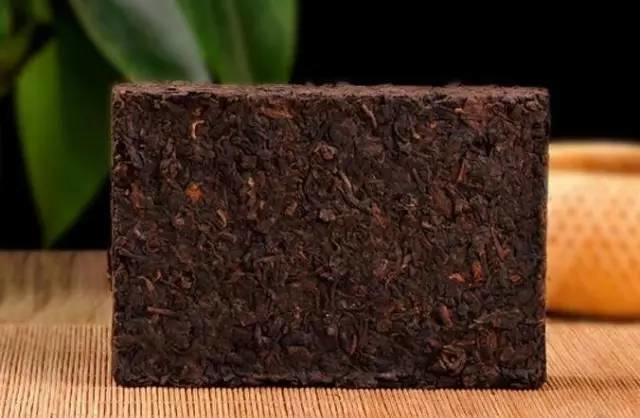 云南普洱茶常见的茶形有哪些,云南进出口茶叶七子普洱茶