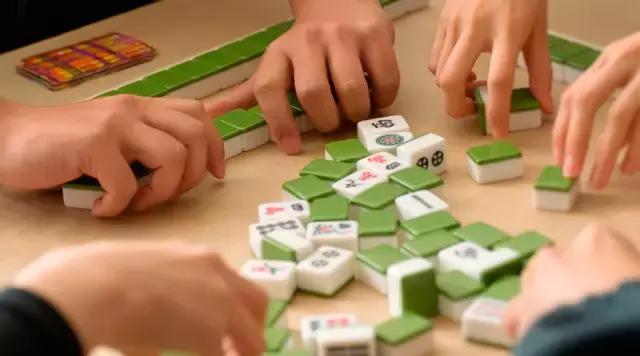 睡觉醒了起床头晕是怎么啦,早晨一起床就头晕是何因