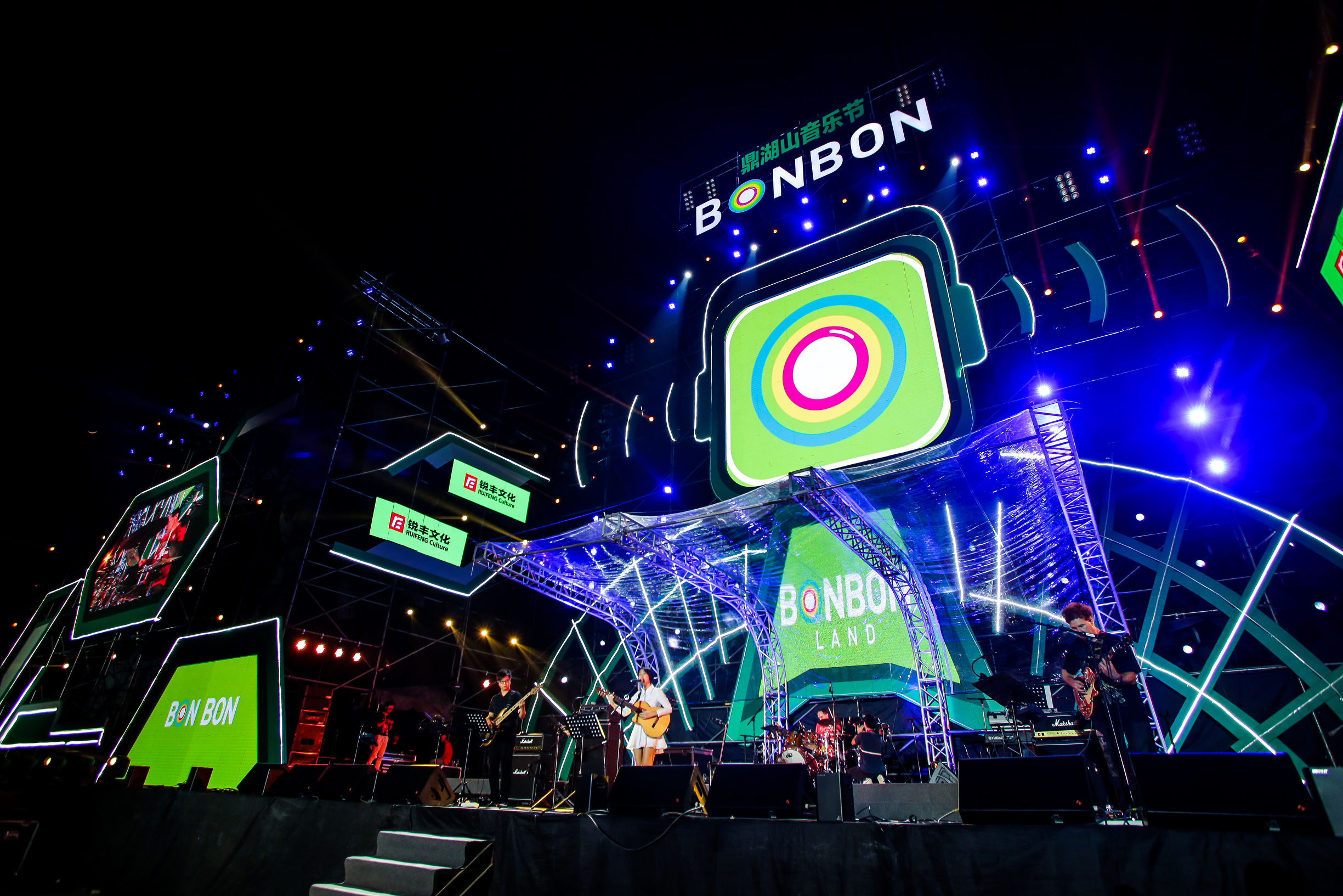 王若琳演唱会唱什么,王若琳摇滚音乐节