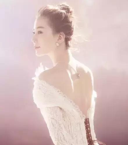 丸子头升级啦！这款炸毛丸子头，拯救你的大额头！