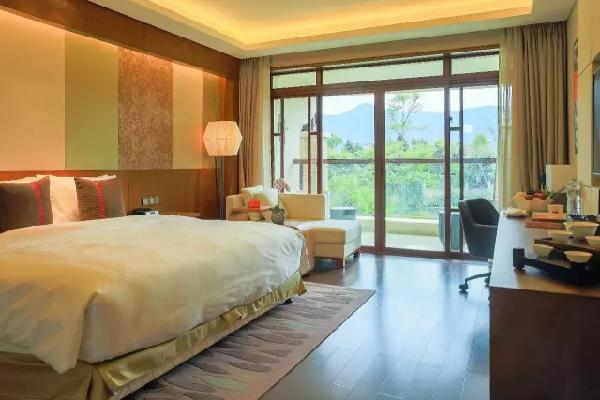 滇池度假区华邑酒店,昆明南亚之门华邑酒店