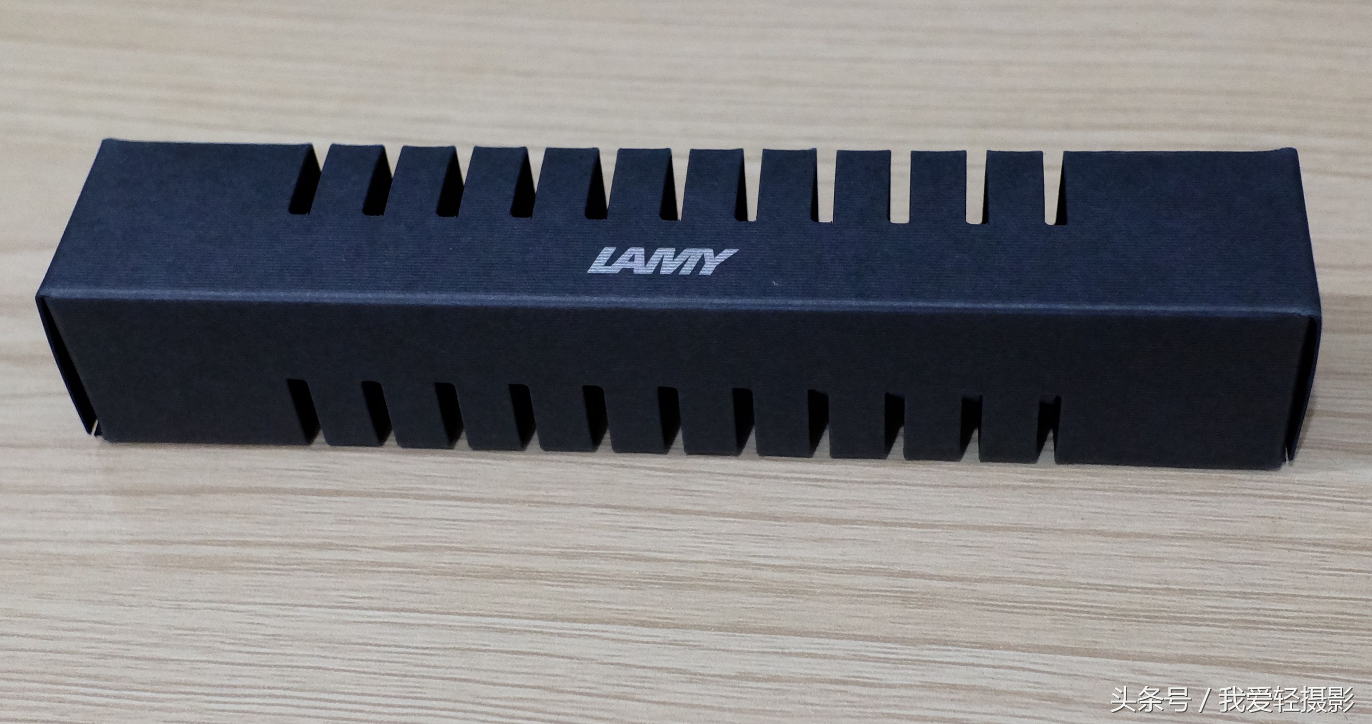 lamy凌美自信系列幻想银透明钢笔,凌美lamy纯钛钢笔怎么样