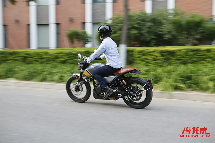 阿普利亚cr150vs宗申week8,跨骑阿普利亚cr150