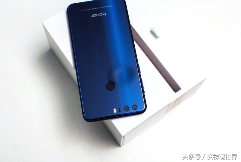 最美荣耀手机,荣耀8金色照片