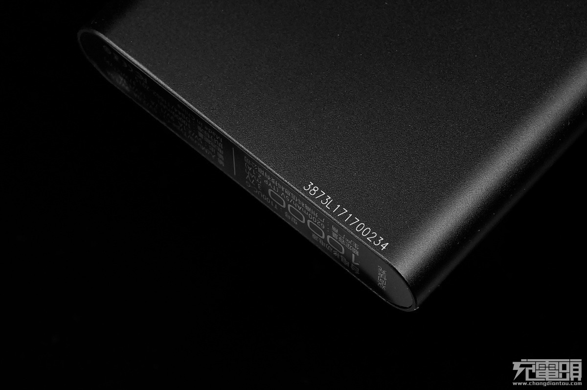 台电20000毫安快充充电宝测评,台电大屏数显18w双向快充充电宝