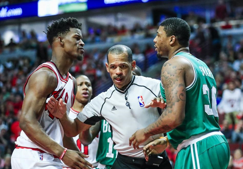 就因为这一双球鞋，季后赛的格局被改变