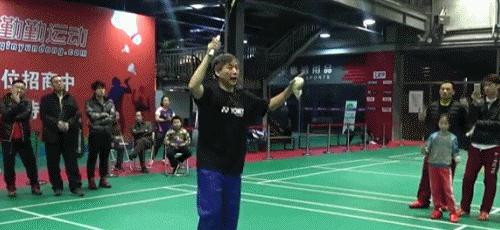 羽毛球挥拍十大技巧,羽毛球挥拍技巧以及注意事项全文