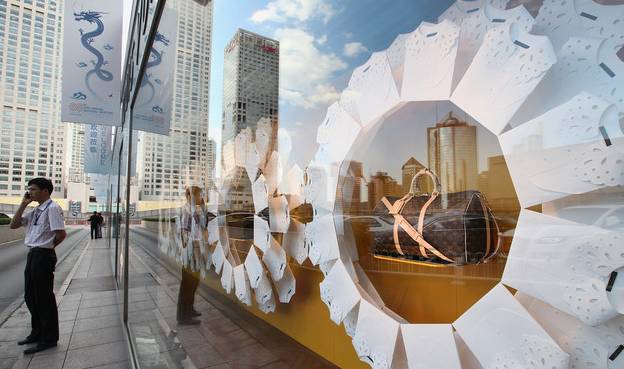 国外买奢侈品真的便宜吗,国外买奢侈品真的那么便宜吗