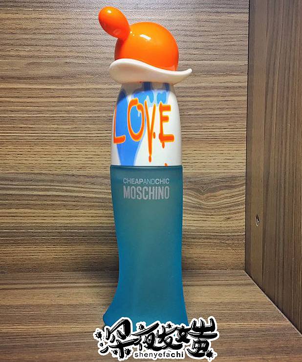 为什么买的香水味道一样的,大家买香水都是买大牌吗