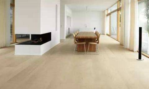 新三层地板可以装地暖吗,装地暖该用什么地板最好