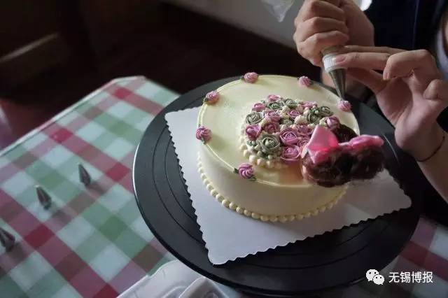 一个自律的烘焙师,一名业余的烘焙师