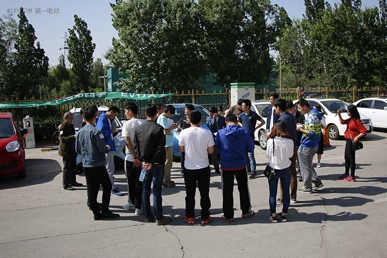 电亮中国第四季之充电群英会：腾势400与特来电完美兼容，往返京津没压力