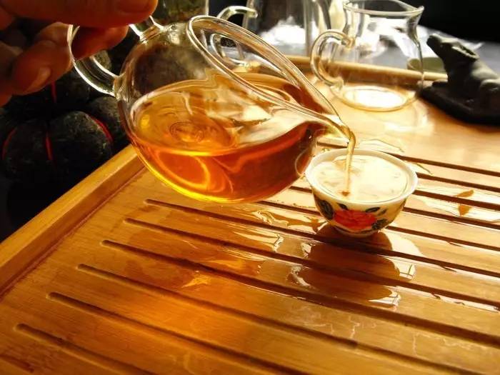 清肠道排宿便最好的茶配方 (减肥便秘最有效的茶)