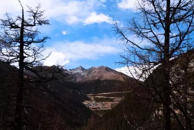 最真实稻城亚丁航拍,一分钟感受稻城亚丁景点