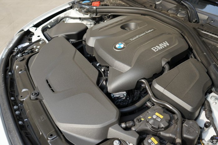 2017款宝马320lim运动试驾,19款宝马320lim运动曜夜版