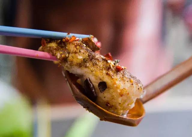 中国最傲娇的面馆来太原了！想吃？得排队！五折福利