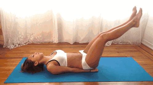 国外超火的腹肌马甲线训练方法,澳洲的马甲线女王