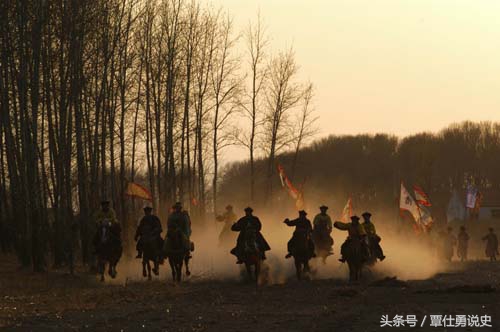 此人忠心爱国,追杀奸臣不遗余力,国灭未能殉国,理由是“怕痛”