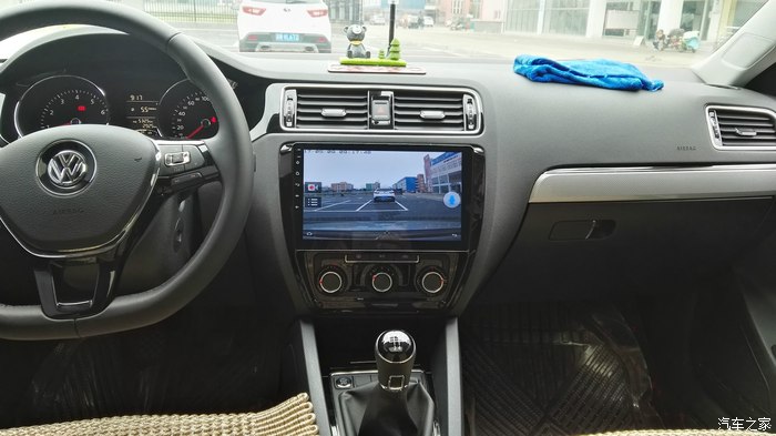 17款大众速腾豪华版驾车感受,18款速腾白色雅士银对比