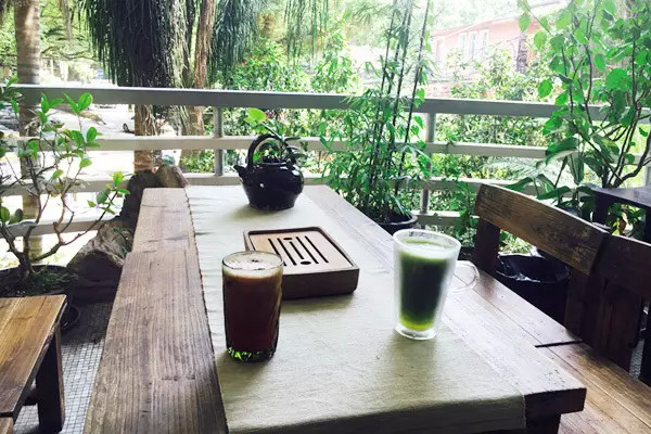 和喜欢的人下午喝咖啡,咖啡店和喜欢的人一起去