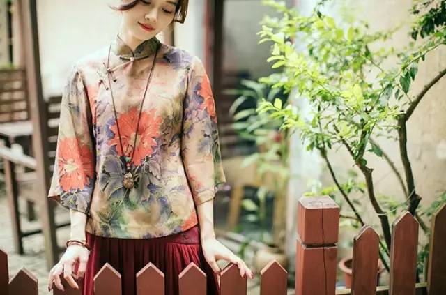 香云纱经典旗袍,关于香云纱旗袍