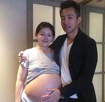 baby的大肚照很温馨,另一对明星夫妇大肚照遭网友喷口水