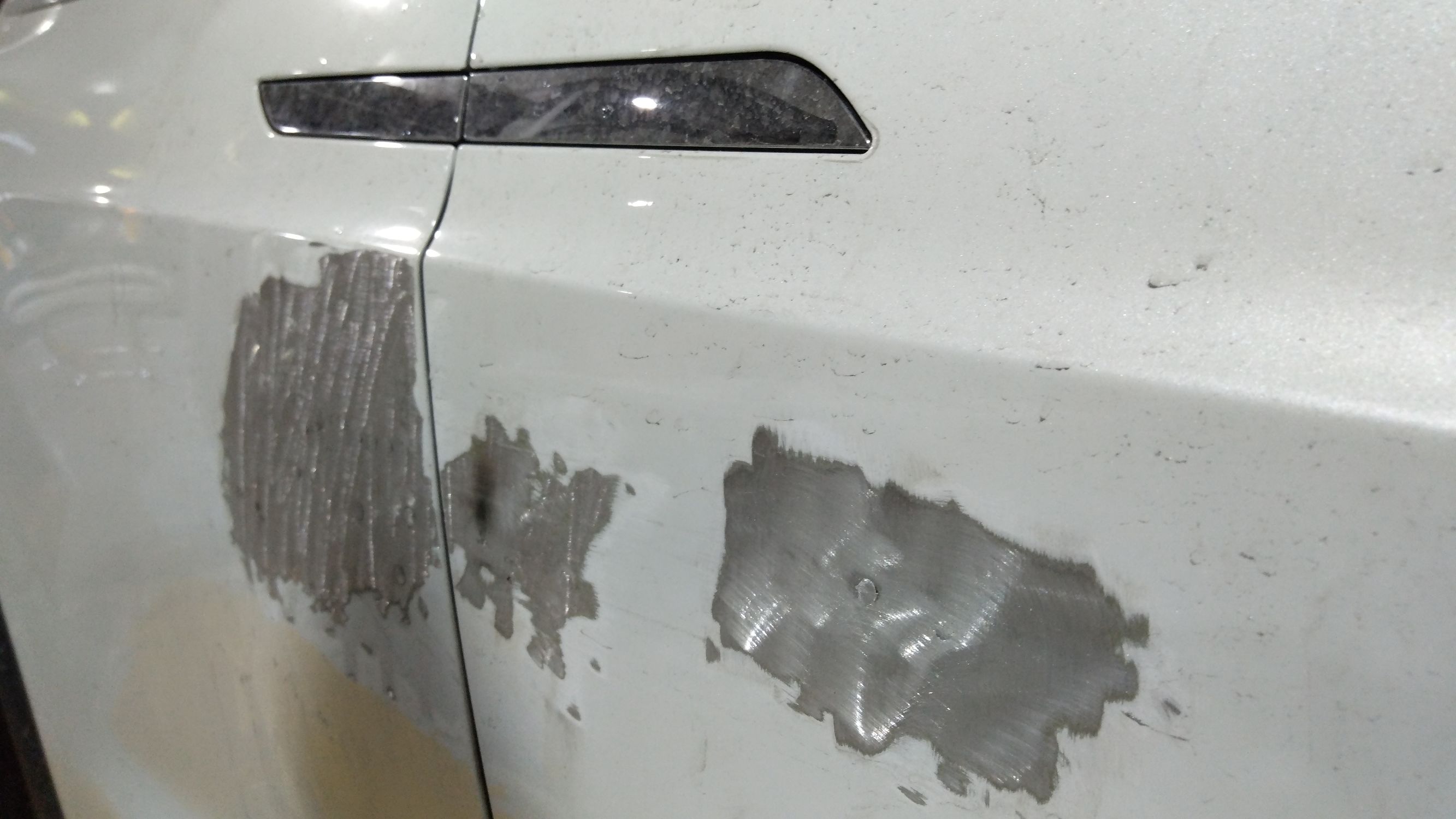 给汽车喷漆需要哪些必备工具,给车主汽车喷漆要什么证件