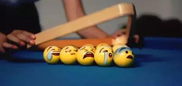 萌贱兔表情包,盘点那些暗藏玄机的emoji表情包