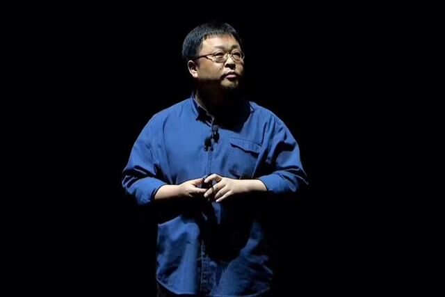 看看老罗10年前的状态,老罗本人长相分析