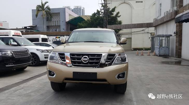 尼桑途乐Y61外观改装案例,途乐y62改装液晶仪表